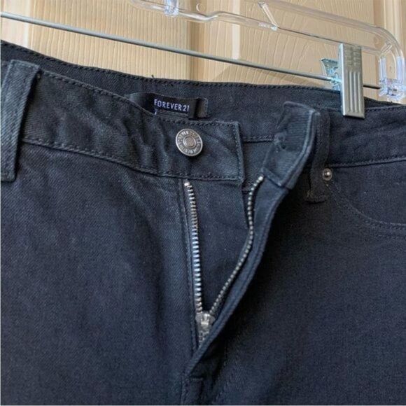 Forever 21 Black Ankle Cropped Jeans Size 28 Frayed Hem - Picture 12 of 13